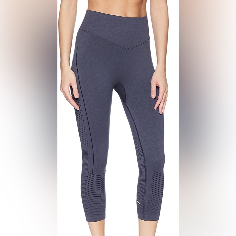 Salomon Women's Elevate Move' On Mid Size S Running Legging Tight Crop